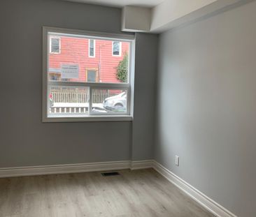 For Lease - 12 Mansfield Avenue Unit# 101, Toronto, Ontario - Photo 6