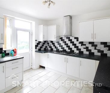 5 bedroom detached house to rent - Photo 5