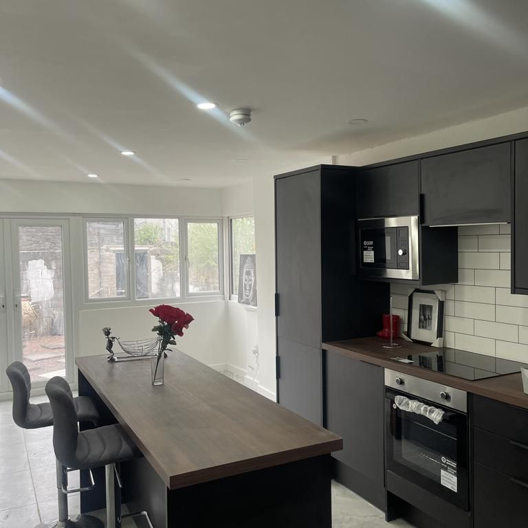 5 bedroom terraced house to rent - Photo 1