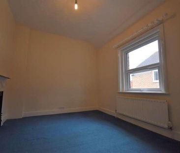 St Georges Road, Aldershot, Hampshire, GU12 - Photo 5