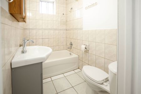 For Lease - 37 Holland Street Unit# 2, Bradford West Gwillimbury, Ontario - Photo 2