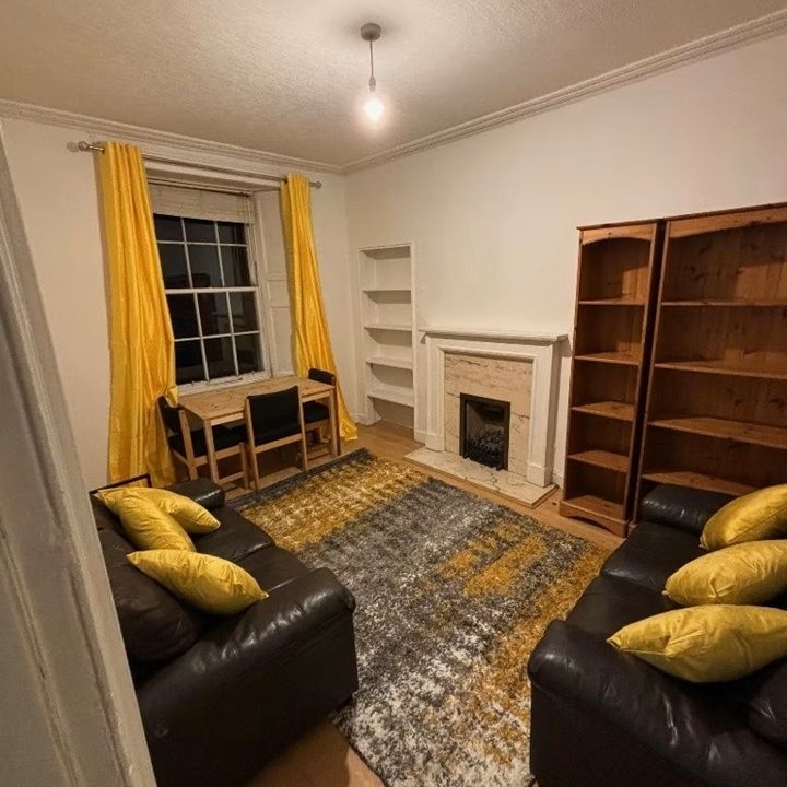 Room in a Shared Flat, Parkside Street, EH8 - Photo 1