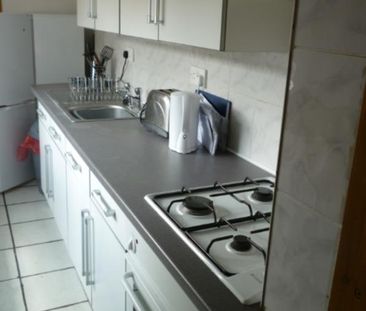 4 bedroom terraced house to rent - Photo 3