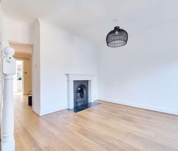 2 bedroom semi-detached house to rent - Photo 3