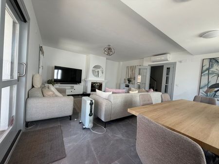 Townhouse in Estepona - Photo 2