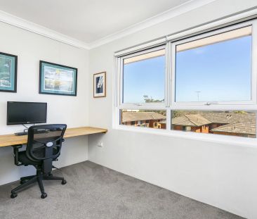 Stylish Apartment Located Moments From Dee Why Beach - Photo 5
