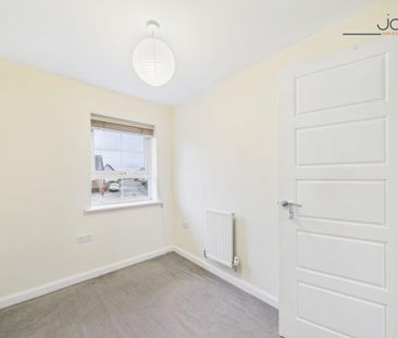 3 bedroom semi-detached house to rent - Photo 4