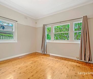 Three Bedroom Home In Central Location - Photo 3