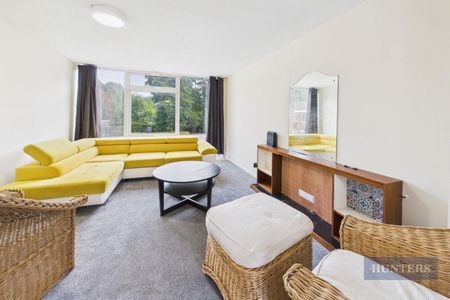 4 bedroom House To Let - Photo 4