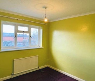 Laburnum Road, High Wycombe, HP12 - Photo 1