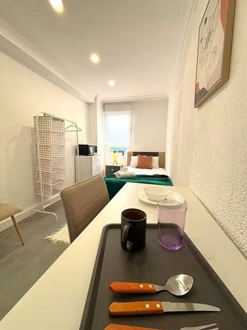 Avenida de Fuenlabrada, Leganés, Community of Madrid 28912 - Photo 3