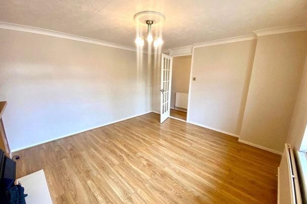 Kitson Close - Photo 1