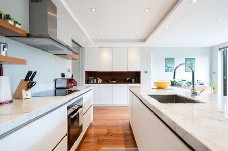 Bowness Crescent, SW15, London - Photo 5