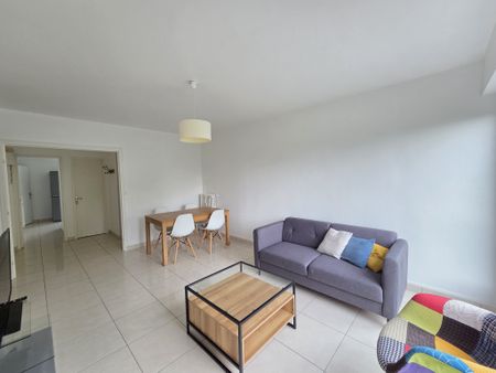 Location Appartement 3 pièces 72m² TROYES 10000 - Photo 3