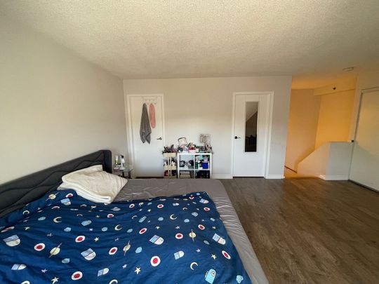 For Lease - 75 Weldrick Road Unit# 827, Richmond Hill, Ontario - Photo 1