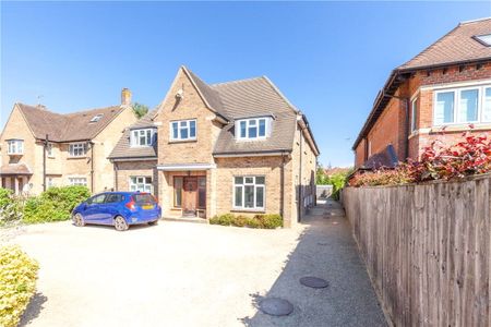 A two bedroom furnished apartment conveniently located on Sunderland Avenue. - Photo 3