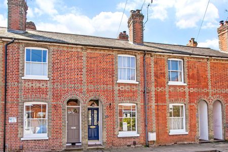 4 Bedroom House - Hyde Abbey Road, Hyde - Photo 5