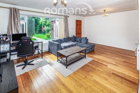 3 bedroom terraced to rent - Photo 4