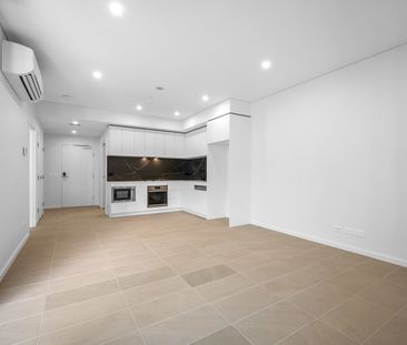 MODERN 1 BED SITUATED IN A DESIGNER COMPLEX WITH TOP FACILITIES - Photo 3