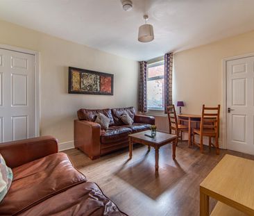 2 bed apartment to rent in Chillingham Road, Newcastle Upon Tyne, NE6 - Photo 2