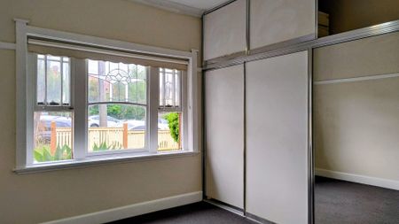 31 Heller Street, Brunswick, VIC 3056 - Photo 2