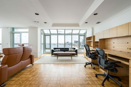 For Lease - 211 Queens Quay Unit# 1108, Toronto, Ontario - Photo 4