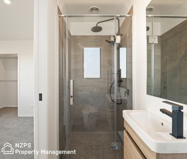 9 Edmund Anscombe Place , Caversham - Photo 5