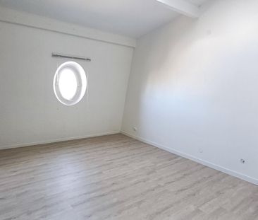 location Appartement T2 DE 52.02m² À LA QUEUE EN BRIE - Photo 4