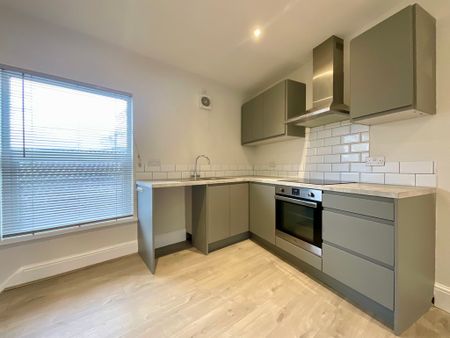 1 bedroom Apartment to let - Photo 2