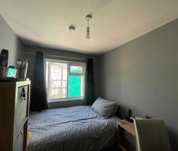 3 bedroom property to rent - Photo 3