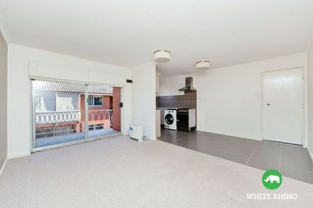22/56 Trinculo Place, Queanbeyan - Photo 2