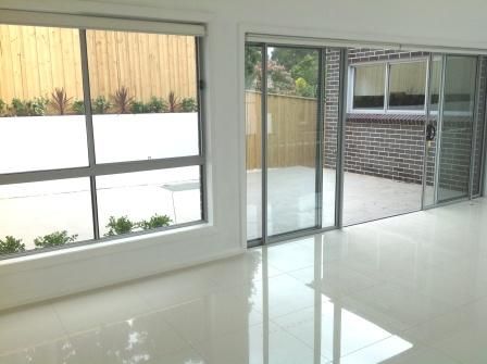 Stylish Inner-West Townhouse in Heart of Canterbury - Photo 2