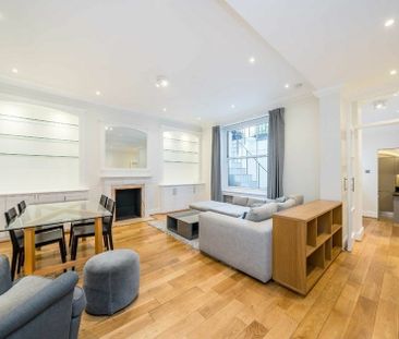 Warwick Square - Photo 1