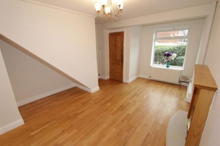 3 bedroom semi-detached house to rent - Photo 2