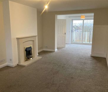 Two bedroom mid-terrace property found in good order throughout. - Photo 6