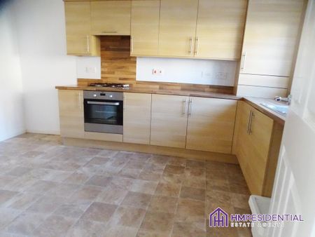 3 bedroom detached house to rent - Photo 2