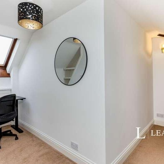 New Street, Horsham, RH13 - Photo 1