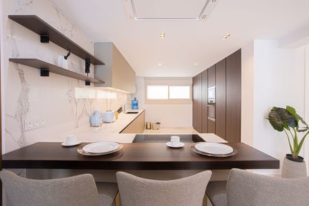 Townhouse in The Golden Mile - Photo 2