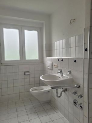 AVERNET - HELLE 2-ZIMMERWOHNUNG IN LÖRRACH-BROMBACH - Foto 1