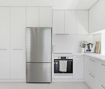 Refined Living in a Prime Newstead Setting - Photo 6