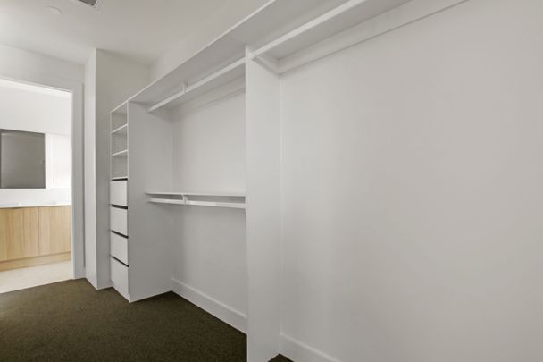 Elegant, Spacious Home in the Heart of Campbelltown! - Photo 1