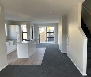 Naenae Living - Photo 3