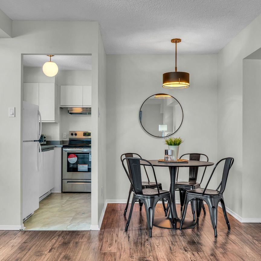 200 Bay Street - Photo 1