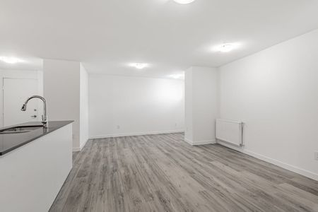 For Lease - 2507 Eglinton Avenue Unit# 307, Toronto, Ontario - Photo 4