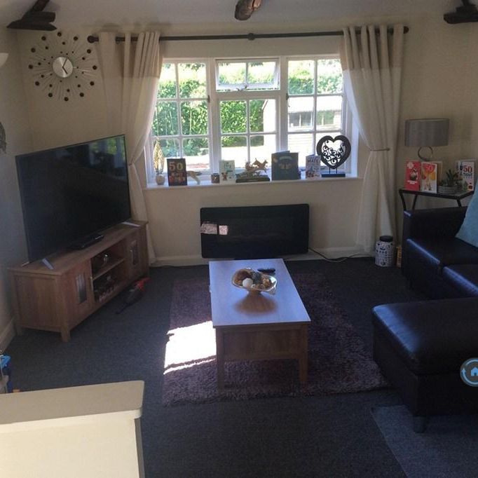 1 bedroom flat to rent - Photo 1