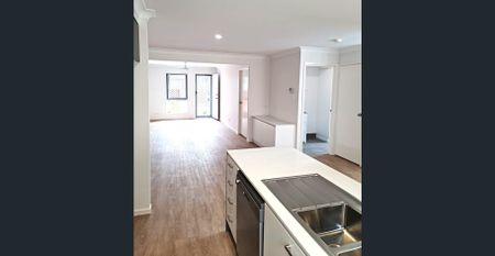 AVAILABLE 30/01/2026 - LARGER INTERNAL - LARGER GARAGE - LARGER YARD - 4 BED - 2 BATH TOWNHOUSE WITH DUCTED AIR-CONDITIONING - Photo 2