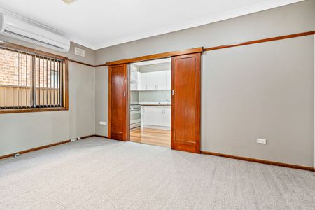 11 Rosebank Avenue, Kingsgrove, NSW 2208 - Photo 4