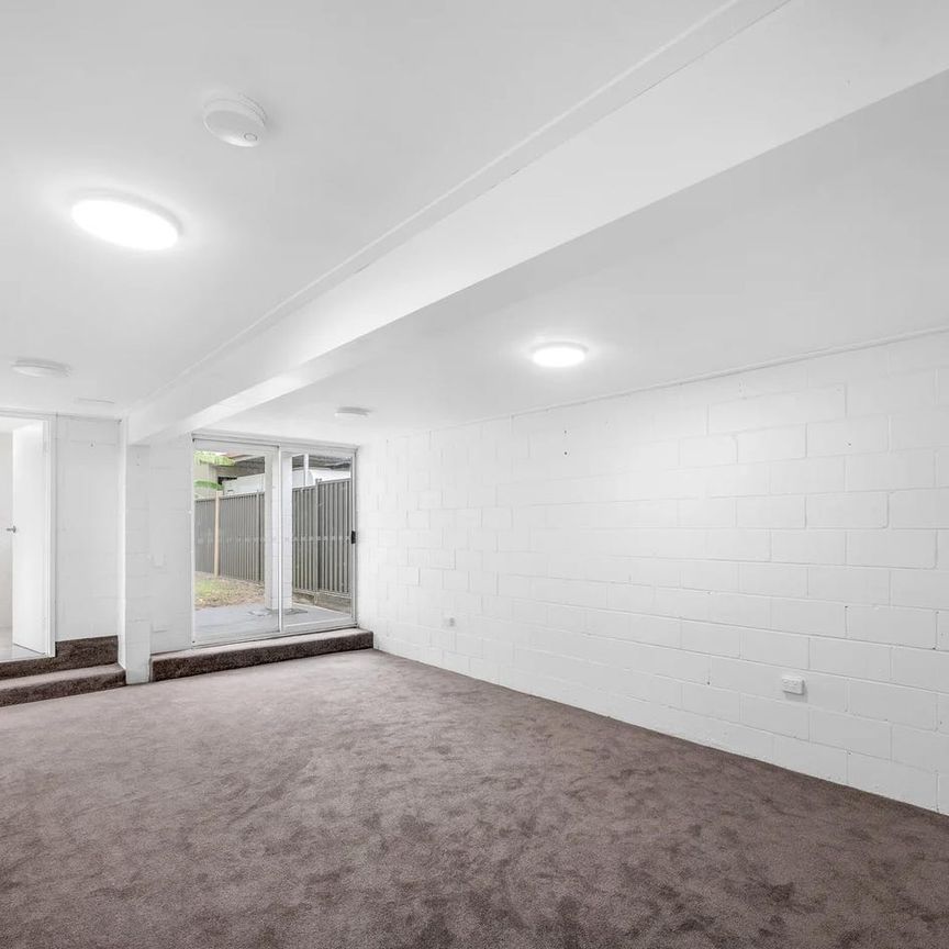 Charming 5-Bedroom Rental House in South Gladstone - Your Perfect Family Retreat! - Photo 1