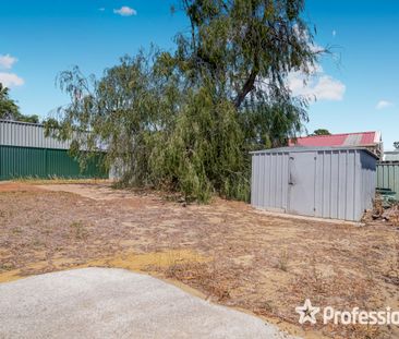 42 Curtis Way, Girrawheen WA 6064 - Photo 2