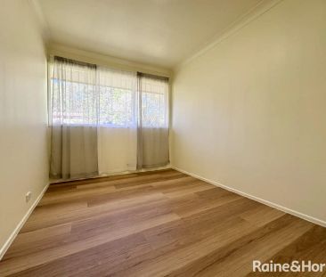 “Your Perfect Family Home Awaits” - Photo 3